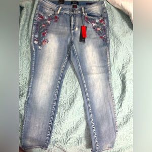 Earl Blue Jeans, 16W embroidered flowers